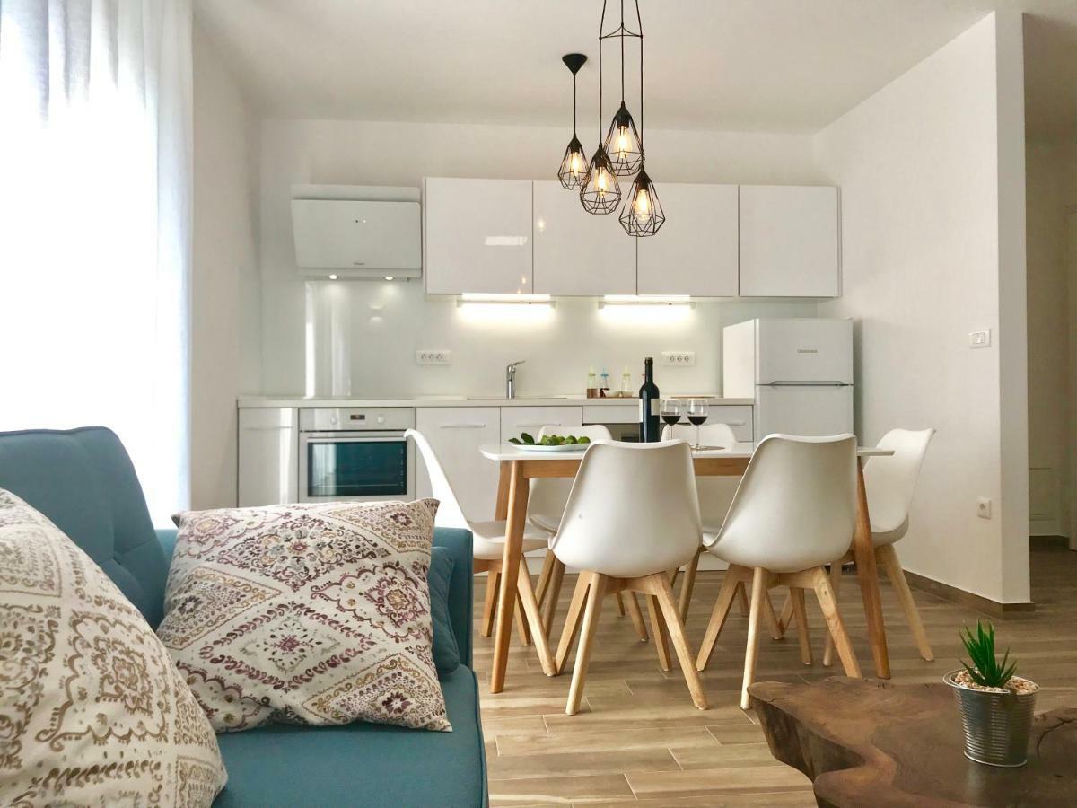 Luxury Apartment Ledo Рогозница Экстерьер фото